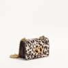 Bolso pequeño de hombro Valentino Garavani Vain en piel de becerro con efecto poni y estampado animalier Bolso pequeño de hombro Valentino Garavani Vain en piel de becerro con efecto poni y estampado animalier