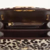 Bolso pequeño de hombro Valentino Garavani Vain en piel de becerro con efecto poni y estampado animalier Bolso pequeño de hombro Valentino Garavani Vain en piel de becerro con efecto poni y estampado animalier