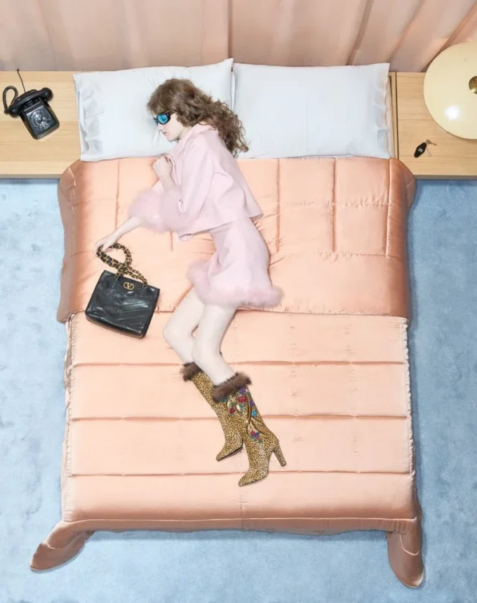Bolso pequeño Laseine de Valentino Garavani en piel napa con estampado en forma de chevron Bolso pequeño Laseine de Valentino Garavani en piel napa con estampado en forma de chevron