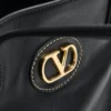 Bolso shopping mediano de piel Antibes de Valentino Garavani Bolso shopping mediano de piel Antibes de Valentino Garavani
