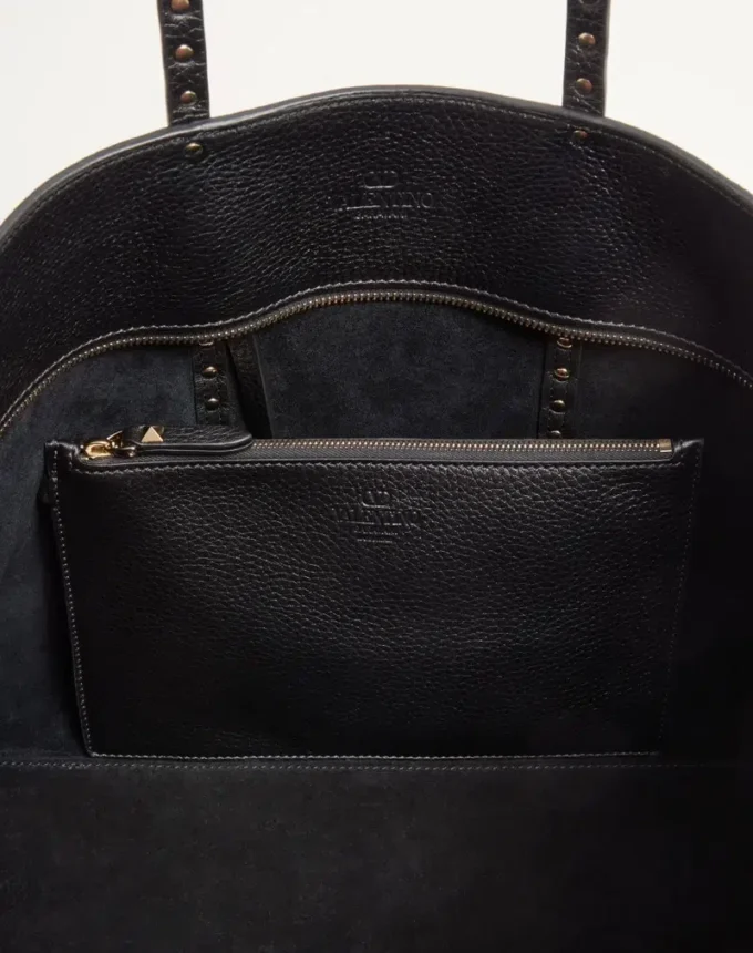Bolso shopping Valentino Garavani Rockstud en piel de becerro granulada Bolso shopping Valentino Garavani Rockstud en piel de becerro granulada