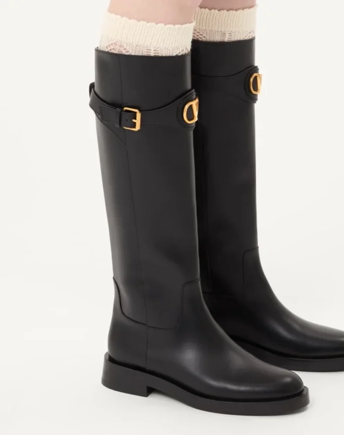 Bota de piel de becerro con logotipo VLogo de 30 mm