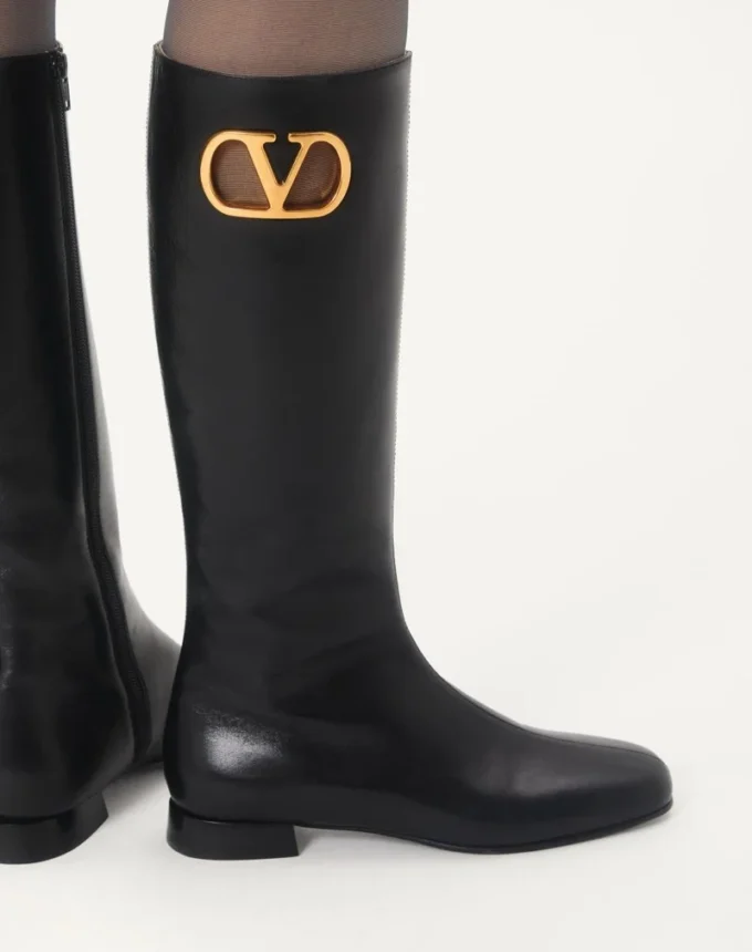 Bota de piel de cabrito con logotipo VLogo 20 mm Bota de piel de cabrito con logotipo VLogo 20 mm