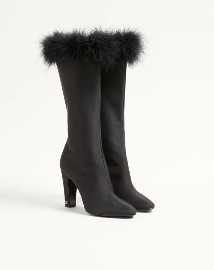 Bota Hotty de tejido shantung con plumas 100 mm Bota Hotty de tejido shantung con plumas 100 mm