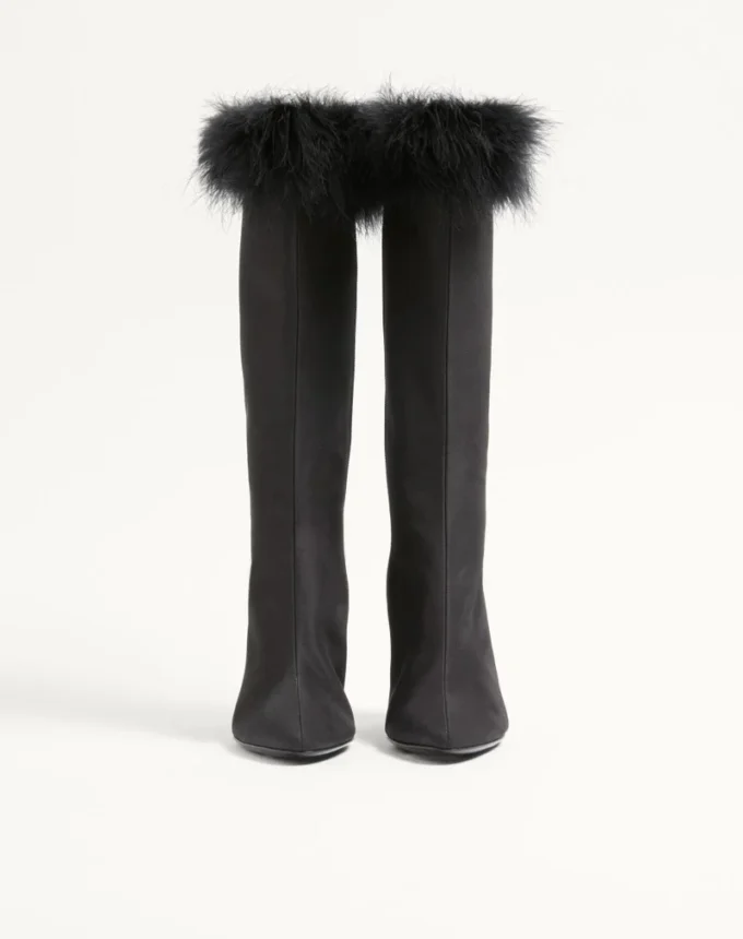 Bota Hotty de tejido shantung con plumas 100 mm Bota Hotty de tejido shantung con plumas 100 mm