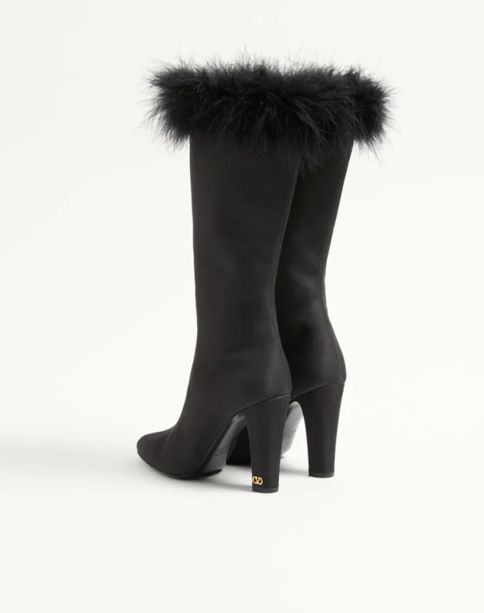 Bota Hotty de tejido shantung con plumas 100 mm Bota Hotty de tejido shantung con plumas 100 mm