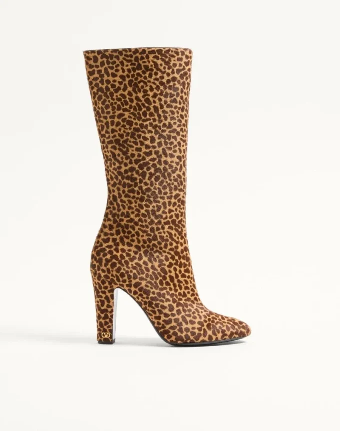 Bota Hotty en piel de becerro con efecto pony 100 mm Bota Hotty en piel de becerro con efecto pony 100 mm