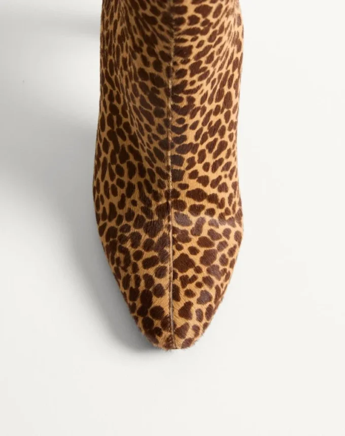 Bota Hotty en piel de becerro con efecto pony 100 mm Bota Hotty en piel de becerro con efecto pony 100 mm