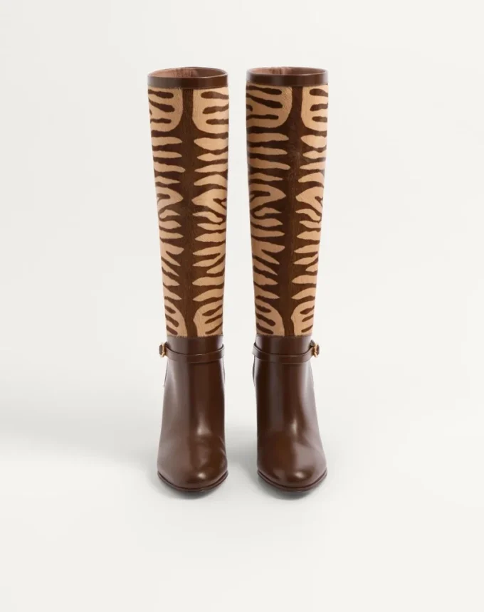 Bota Pattie en piel de becerro con efecto pony 75 mm