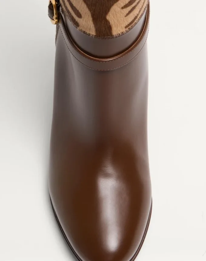 Bota Pattie en piel de becerro con efecto pony 75 mm