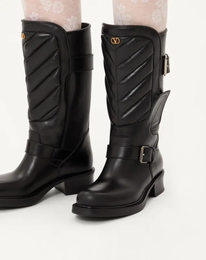 Botas moteras Rayons en piel de becerro y napa con patrón Chevron de 40 mm Botas moteras Rayons en piel de becerro y napa con patrón Chevron de 40 mm