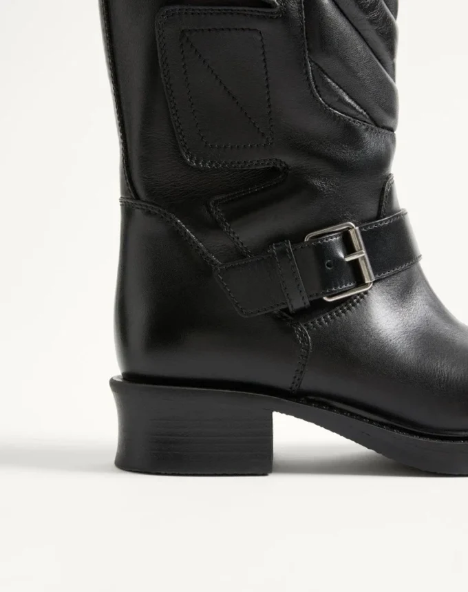Botas moteras Rayons en piel de becerro y napa con patrón Chevron de 40 mm Botas moteras Rayons en piel de becerro y napa con patrón Chevron de 40 mm
