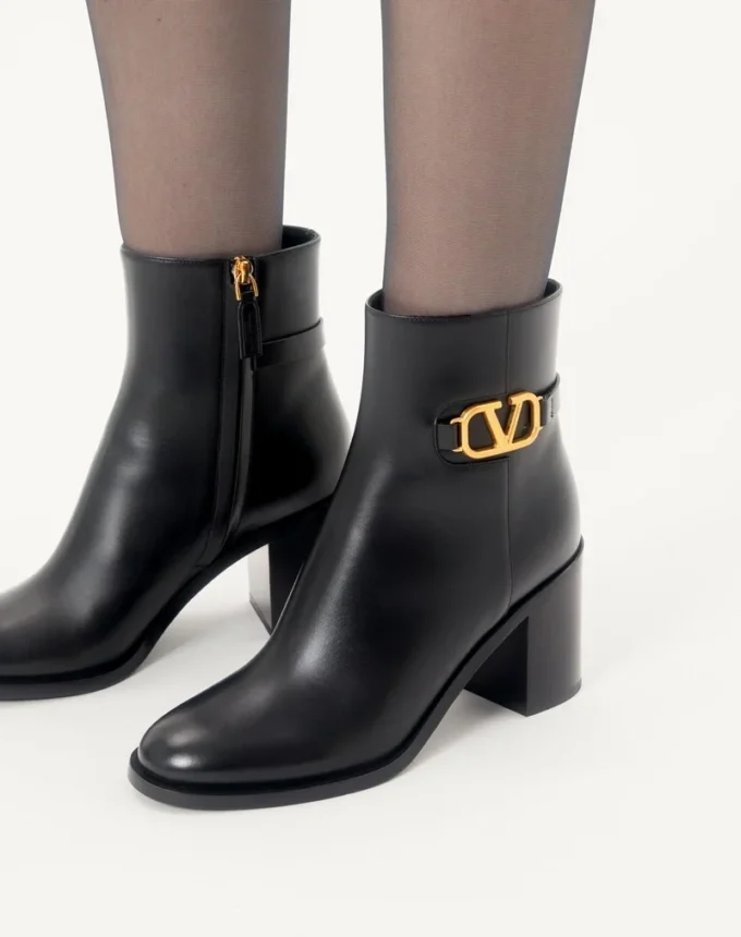 Botines de piel de becerro con logotipo VLogo 75 mm Botines de piel de becerro con logotipo VLogo 75 mm