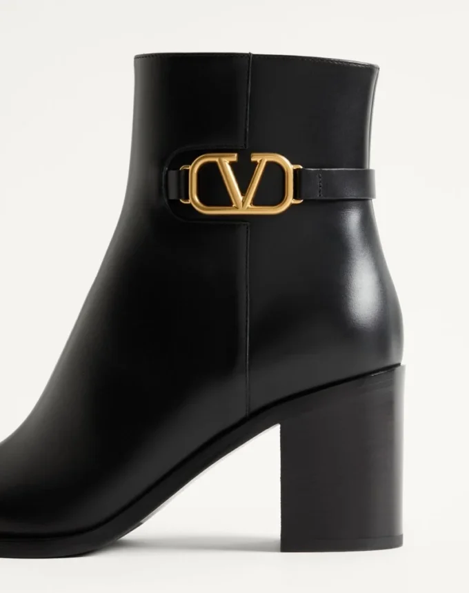 Botines de piel de becerro con logotipo VLogo 75 mm Botines de piel de becerro con logotipo VLogo 75 mm