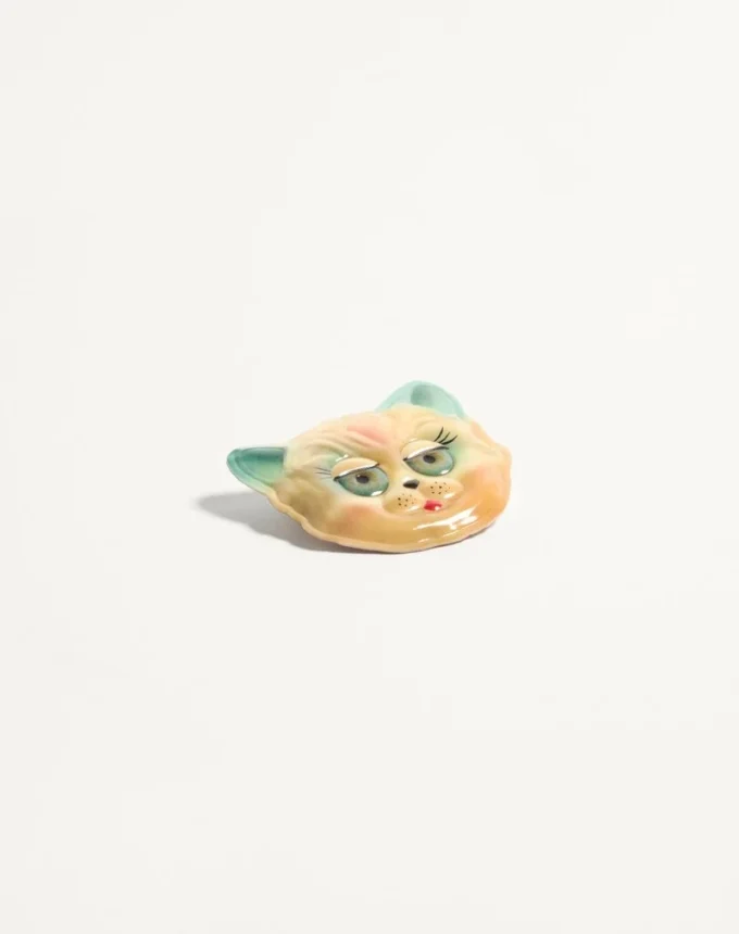 Broche de plástico Le Chat De La Maison Broche de plástico Le Chat De La Maison