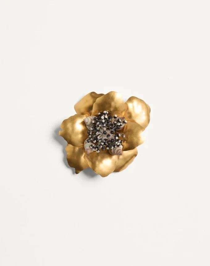 Broche Jardin Aquatique en metal, tela y conchas Broche Jardin Aquatique en metal, tela y conchas