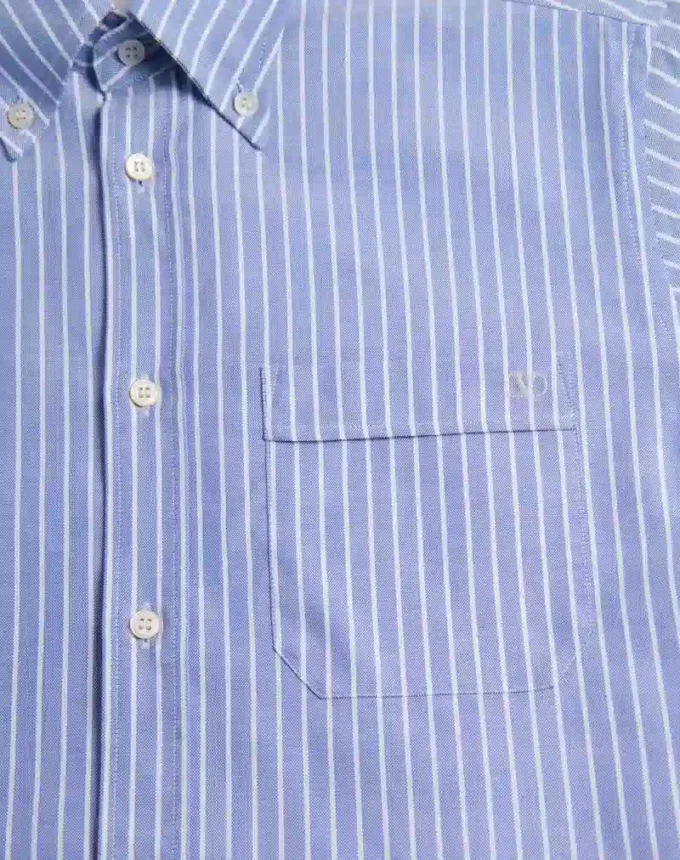 Camisa de algodón con bordado Vlogo