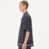 Camisa de bowling de sarga de seda con estampado Opticool