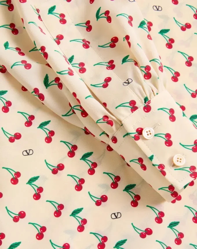 Camisa de crepé de China con estampado Cherryfic