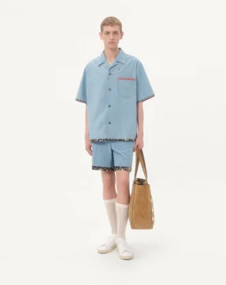 Camisa de denim con ribete estampado floral