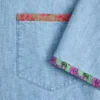 Camisa de denim con ribete estampado floral Camisa de denim con ribete estampado floral