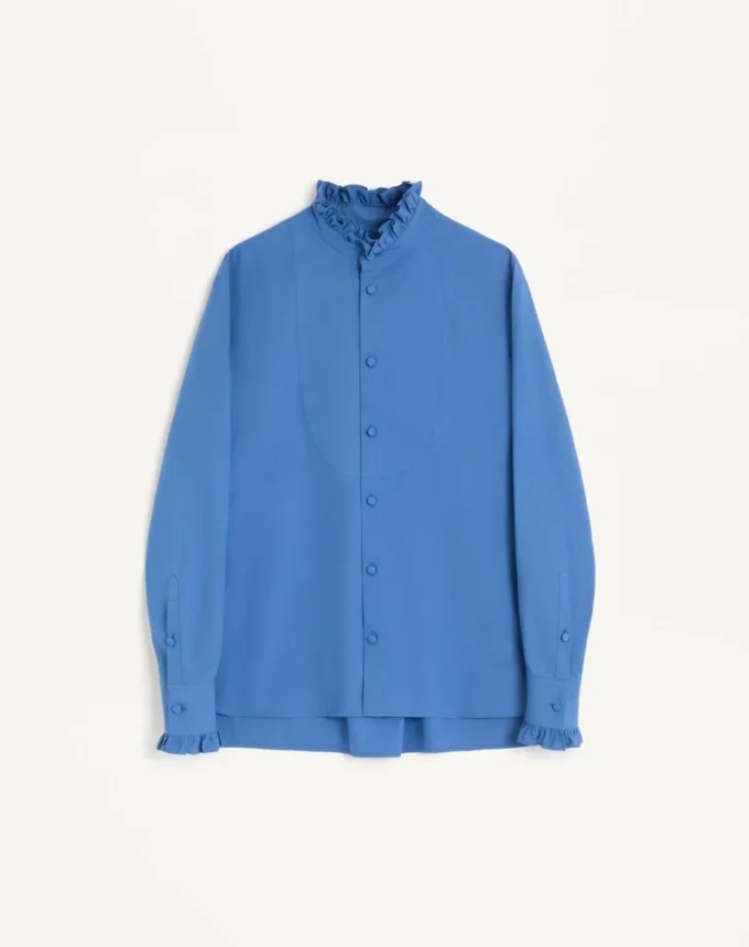 Camisa de popelín de algodón con plastrón y volantes Camisa de popelín de algodón con plastrón y volantes