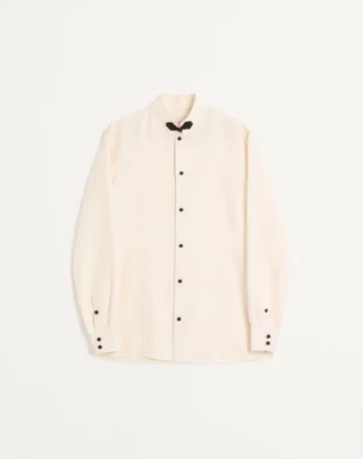 Camisa de shantung de seda con botones de madera Camisa de shantung de seda con botones de madera