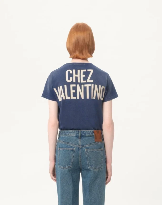 Camiseta de algodón con estampado y parche Chez Valentino