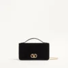Cartera con cadena de terciopelo y logotipo joya VLogo Signature
