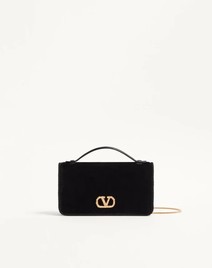 Cartera con cadena de terciopelo y logotipo joya VLogo Signature