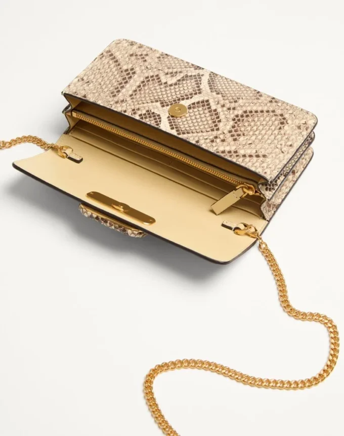 Cartera con cadena Vlogo Signature en pitón Cartera con cadena Vlogo Signature en pitón