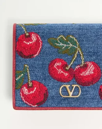 Cartera de denim Vlogo Signature con bordado Cherryfic