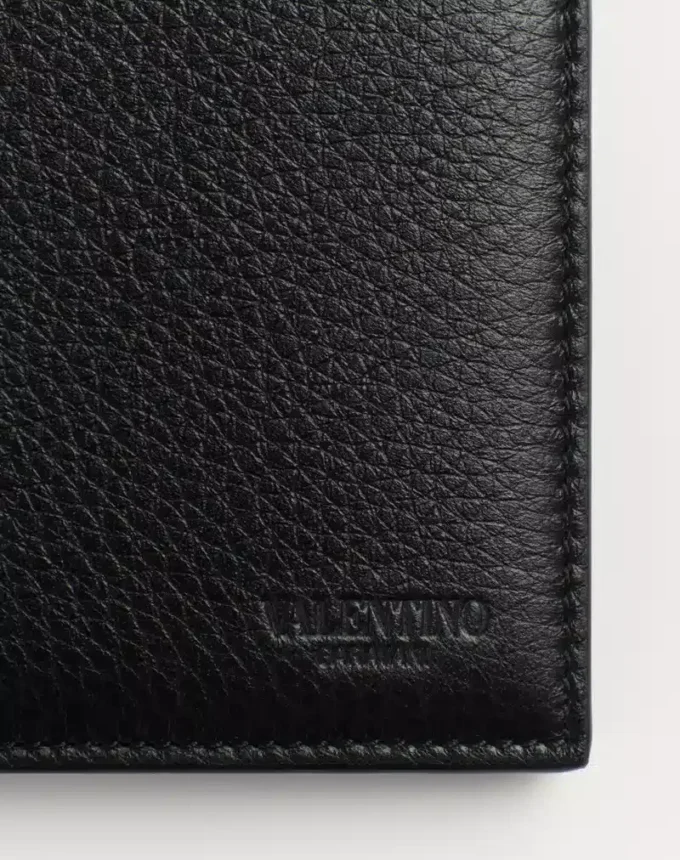 Cartera Rockstud en piel de becerro granulada