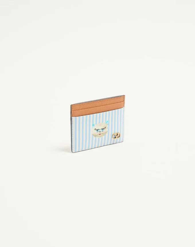 Cartera Valentino Garavani Vlogo Signature en piel de becerro granulada con estampado Le Chat de la Maison Cartera Valentino Garavani Vlogo Signature en piel de becerro granulada con estampado Le Chat de la Maison