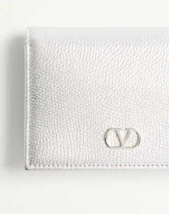 Cartera VLogo Signature de piel de becerro granulada laminada