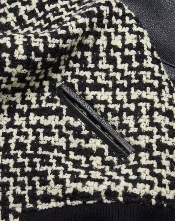 Chaqueta bomber de tweed de lana con parche Chez Valentino Chaqueta bomber de tweed de lana con parche Chez Valentino