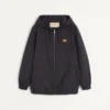 Chaqueta con capucha de nailon y parche con el logotipo