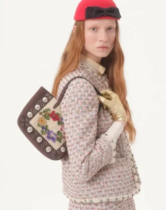 Chaqueta de tweed con cinta bordada Chaqueta de tweed con cinta bordada