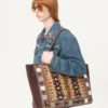 Chaqueta vaquera con bordados de abalorios y bordes estampados Chaqueta vaquera con bordados de abalorios y bordes estampados