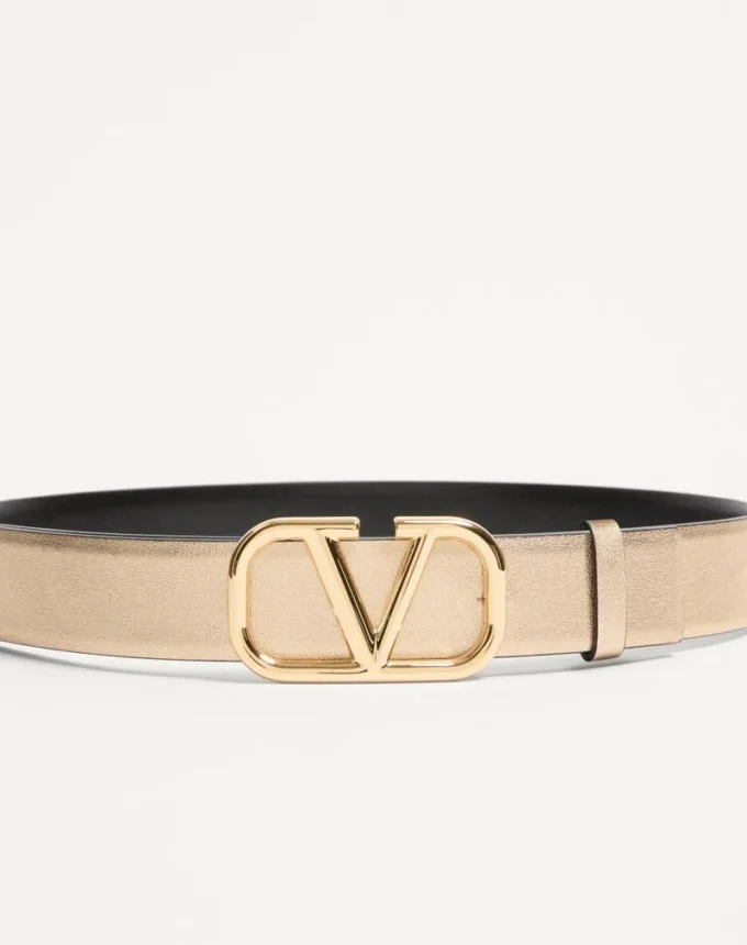 Cinturón reversible Vlogo Signature en piel de becerro metalizada y brillante de 30 mm Cinturón reversible Vlogo Signature en piel de becerro metalizada y brillante de 30 mm