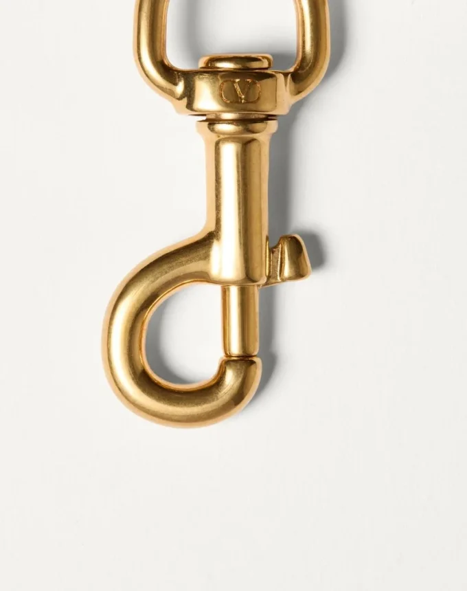 Colgante metálico con el logotipo VLogo y llavero
