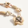 Collar Jardin Aquatique en metal, esmalte, tela, conchas, coral y perlas naturales Collar Jardin Aquatique en metal, esmalte, tela, conchas, coral y perlas naturales