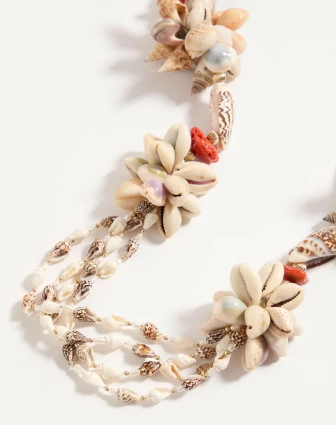 Collar Jardin Aquatique en metal, esmalte, tela, conchas, coral y perlas naturales Collar Jardin Aquatique en metal, esmalte, tela, conchas, coral y perlas naturales