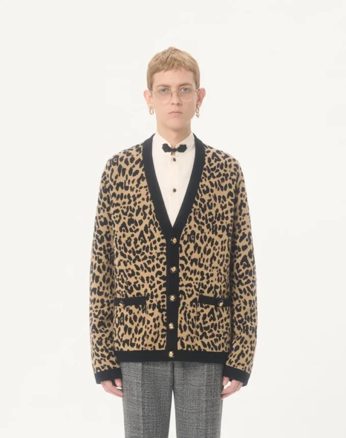 Cárdigan de lana Valentino con estampado animal Fauve Eclat Jacquard Cárdigan de lana Valentino con estampado animal Fauve Eclat Jacquard