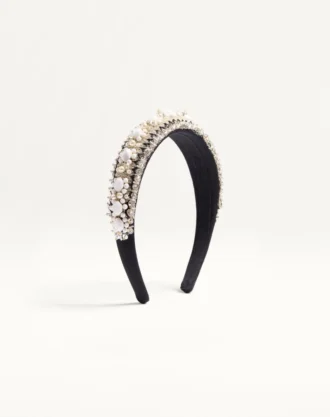 Diadema de lana y seda con bordados de Valentino