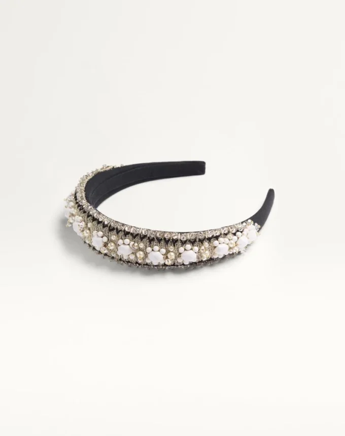 Diadema de lana y seda con bordados de Valentino