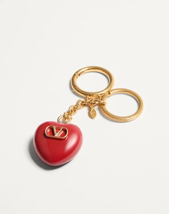 Dije para bolso Coeur Royal con llavero en metal y esmalte Dije para bolso Coeur Royal con llavero en metal y esmalte