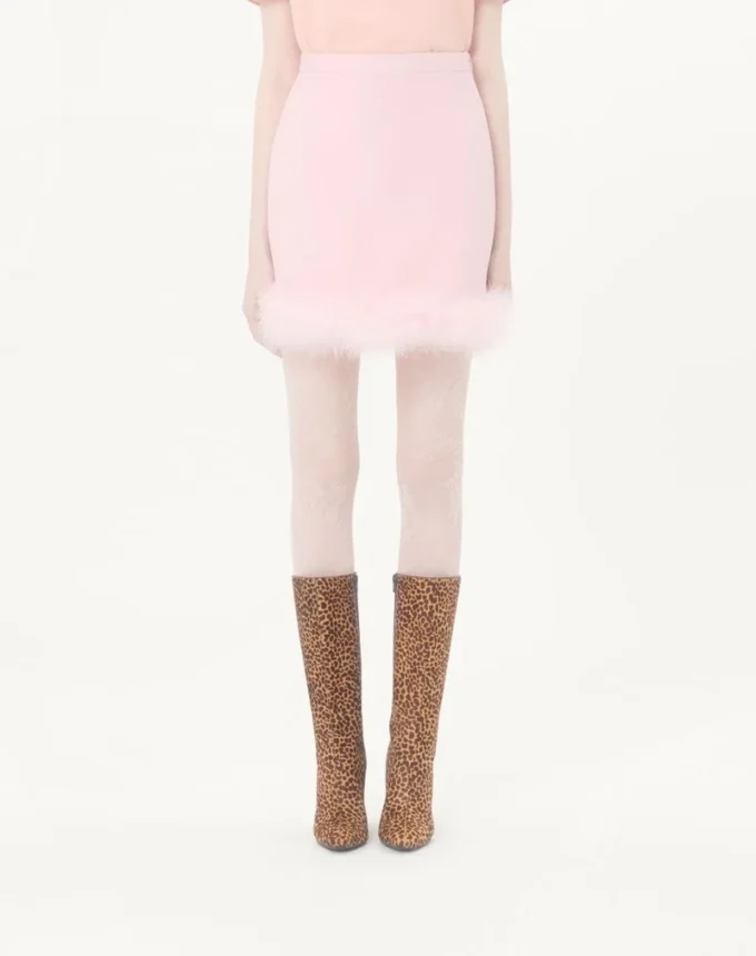 Falda corta de crepé couture con plumas