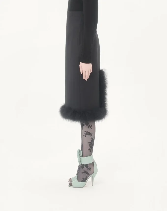 Falda Crepe Couture con plumas Falda Crepe Couture con plumas