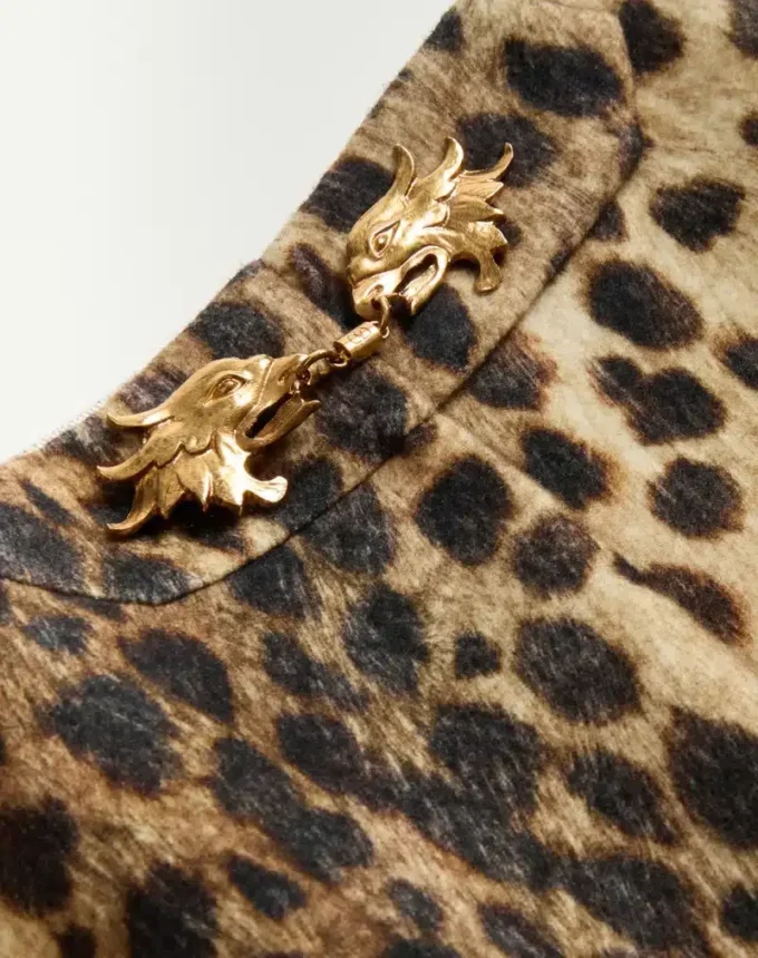 Falda de lana con estampado de manchas de jaguar